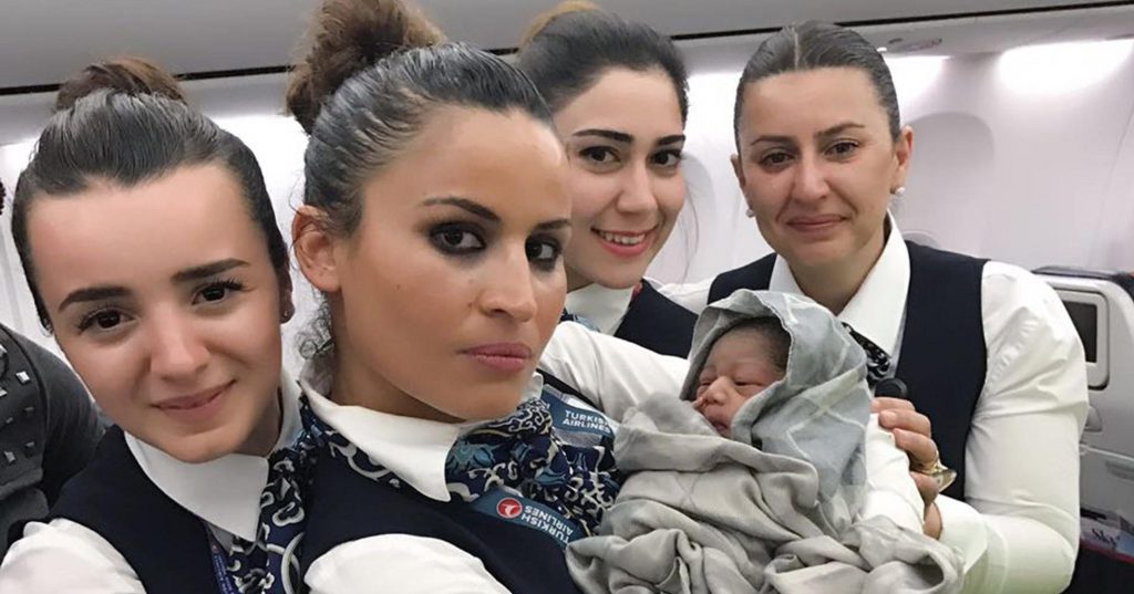türk hava yolları uçağında doğan bebek